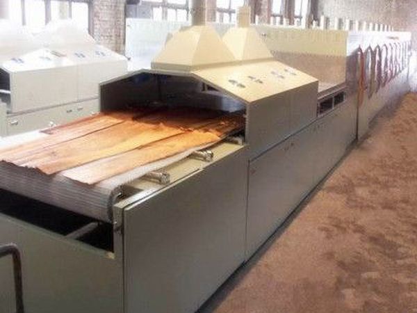 JLW系列微波电能烘干机(图4) small4_15524909019143858.jpg