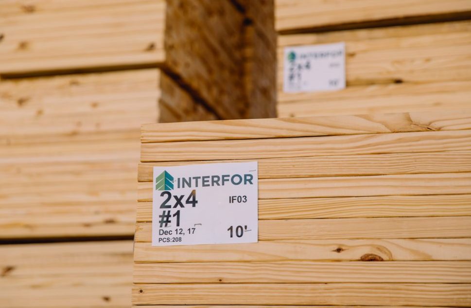 突发！木材巨头宣布9月至12月临时性减产！(图2)