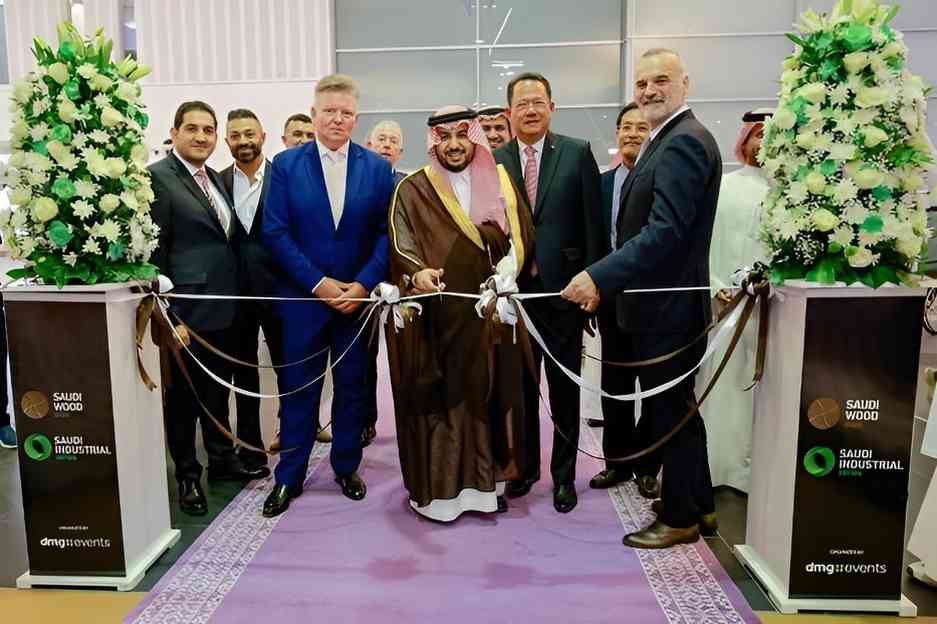 从棕榈废料到高端板材：沙特借“2030愿景”重塑木材产业新生态(图1)