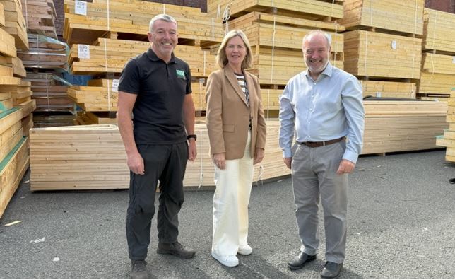 从 48 人到 76 人！SticX Limited 凭 3 处工业单位加速扩张，英国木框架市场添新活力(图1)