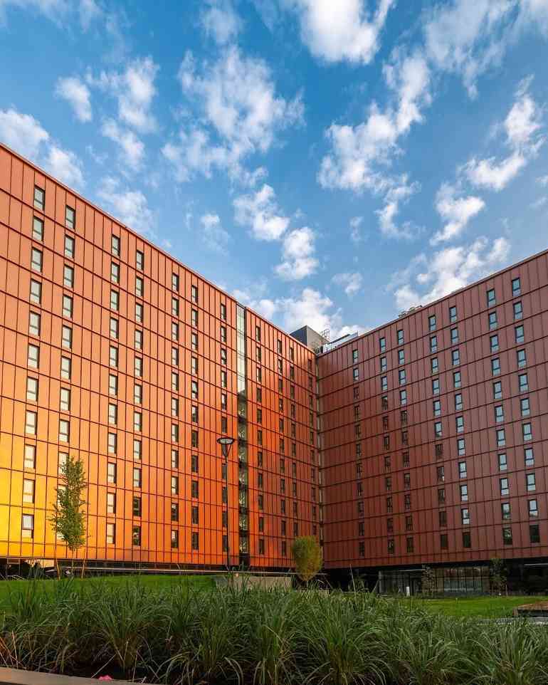 1.32亿打造“木头宿舍”!BCIT高木大厦新增469床,学生通勤、租房压力双缓解(图1) 1.32亿打造“木头宿舍”!BCIT高木大厦新增469床,学生通勤、租房压力双缓解(图1)