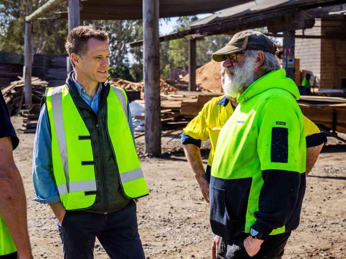 考拉公园扩建引争议：保护与40亿木材产业的博弈如何平衡？(图2)