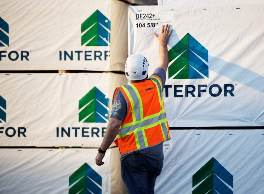 知名木材巨头重返盈利,二季度净利润到达1110万,税费累计支付6.215亿(图2) 知名木材巨头重返盈利,二季度净利润到达1110万,税费累计支付6.215亿(图2)