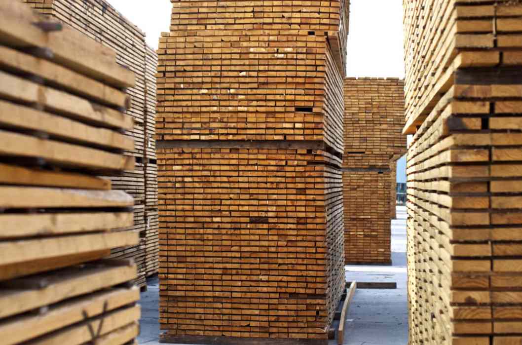 软木销量爆表,木材商却笑不出?高景气背后的三大“砍刀”逼近(图2) 软木销量爆表,木材商却笑不出?高景气背后的三大“砍刀”逼近(图2)