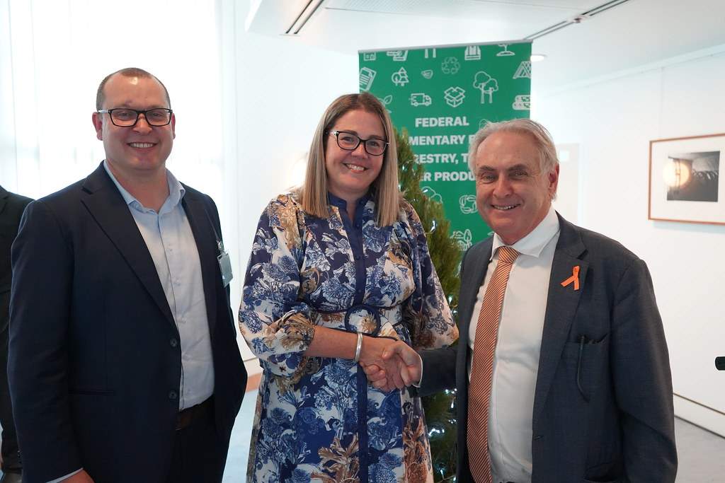 价值240亿澳元！澳大利亚林业赢得议会两党坚定支持(图1)