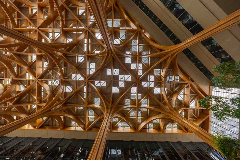 27 米高空的木质奇迹:新加坡 Geneo 打造东南亚最高单跨木结构天篷(图2) 27 米高空的木质奇迹:新加坡 Geneo 打造东南亚最高单跨木结构天篷(图2)